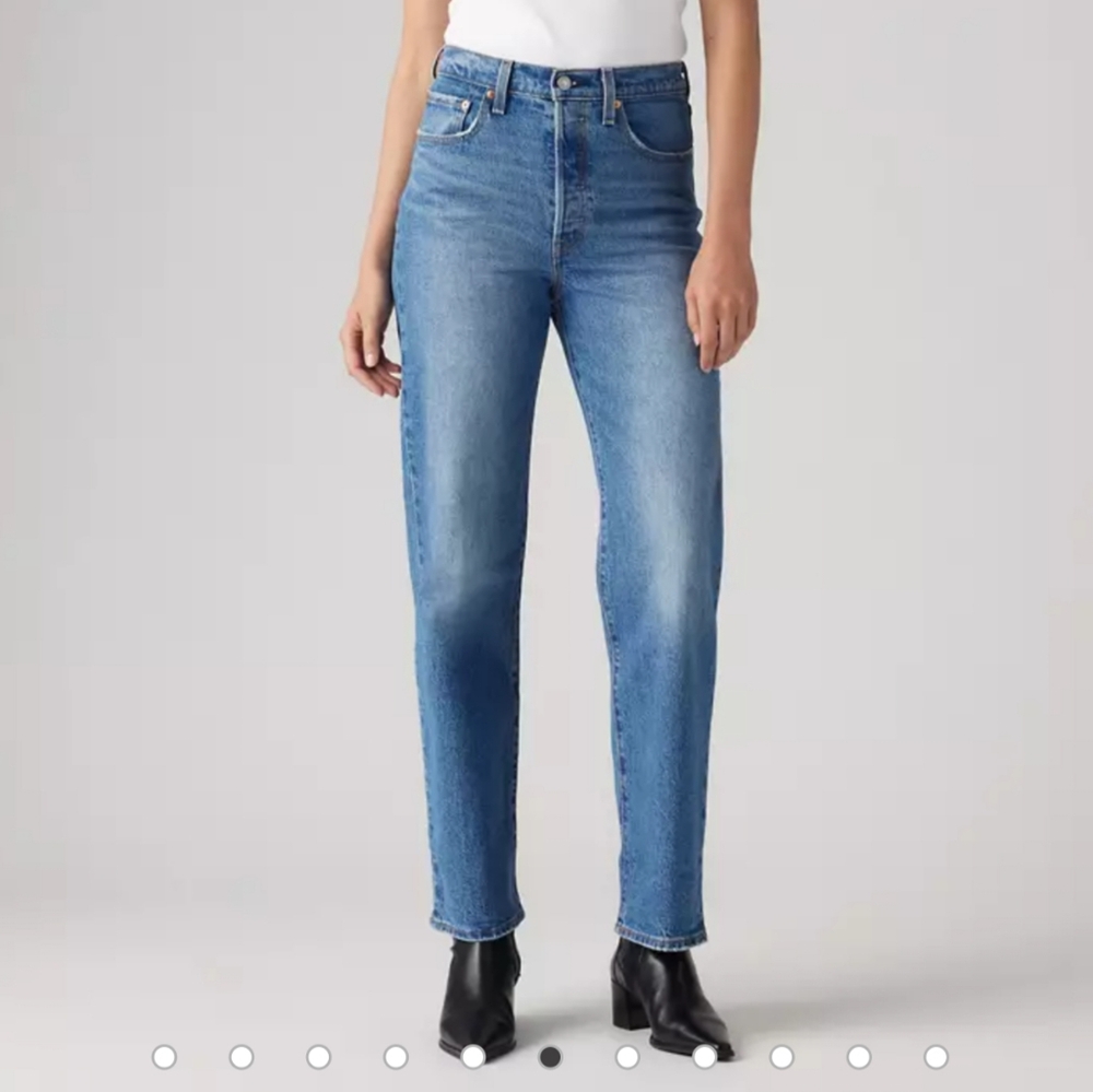 Levi's Ribcage Straight Ankle Jeans Button Fly Women’s 28 in Medium Blue Wash